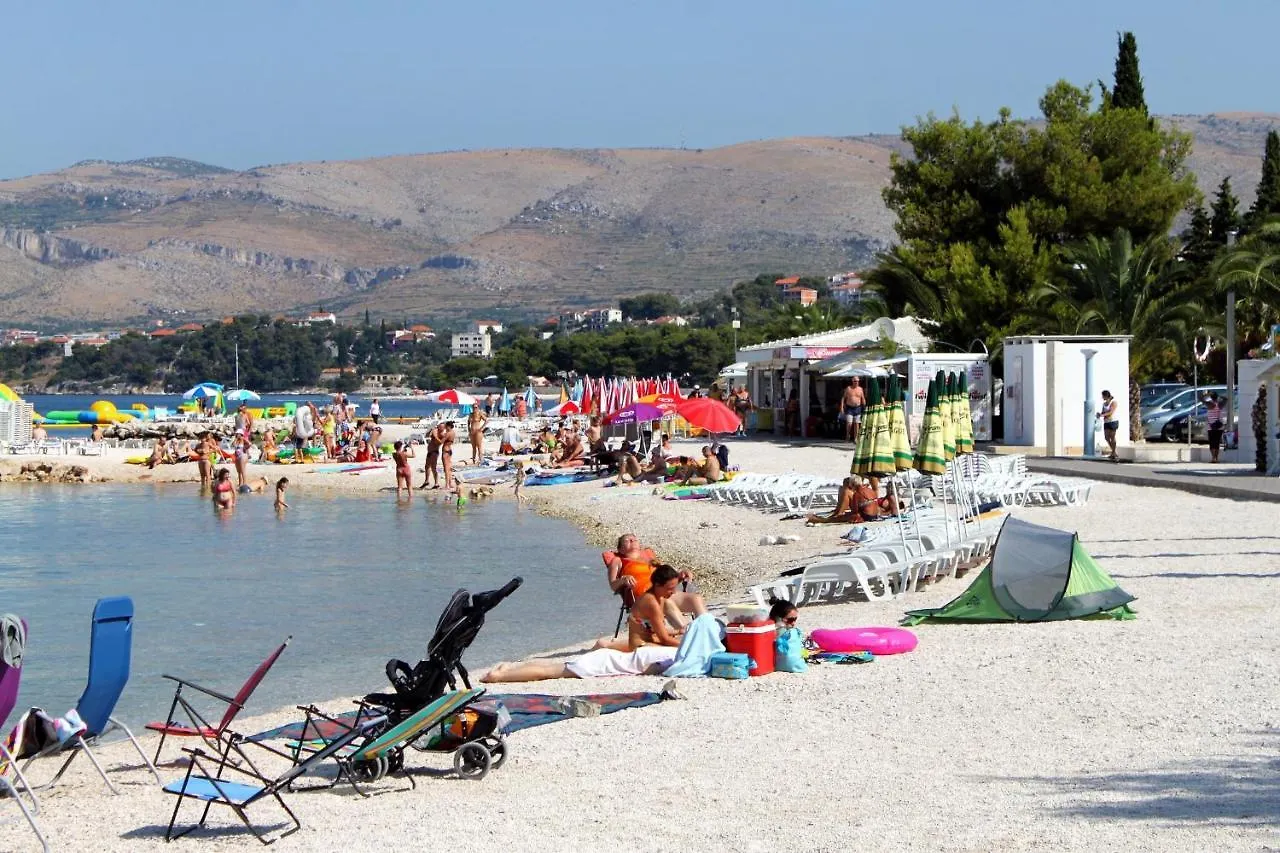 Apartments With A Parking Space Okrug Gornji, Ciovo - 21440 Trogir
