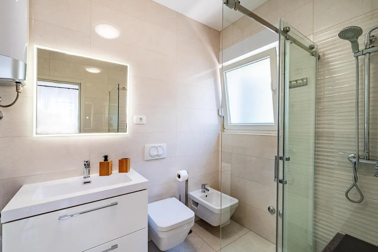 Apartments With A Parking Space Okrug Gornji, Ciovo - 21440 Trogir