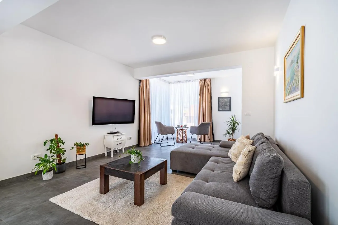 Apartments With A Parking Space Okrug Gornji, Ciovo - 21440 Trogir