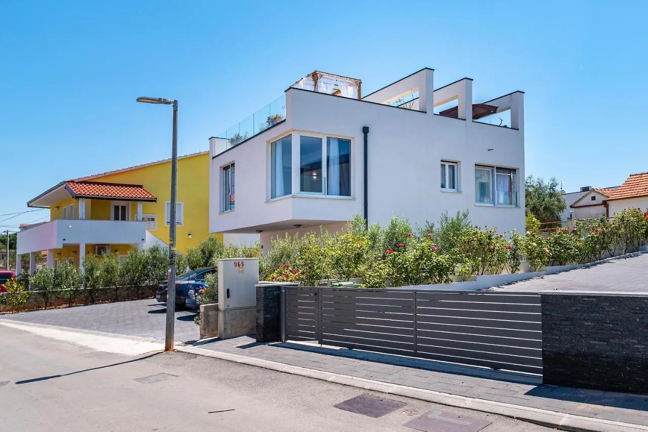 Apartments With A Parking Space Okrug Gornji, Ciovo - 21440 Trogir 0*,  Croatia